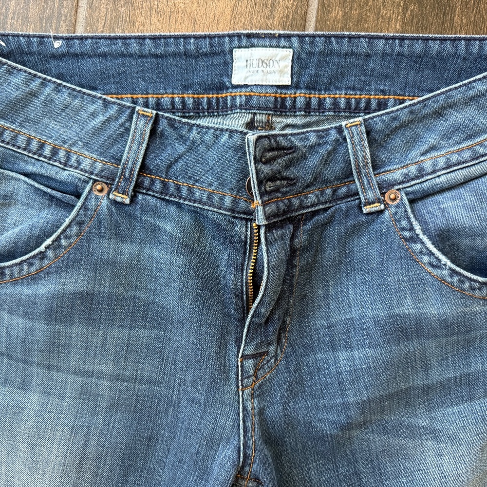 Hudson Women’s Signature Bootcut Jeans - Picture 2 of 6